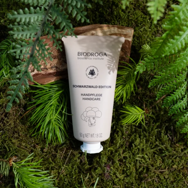 BIODROGA BLACK FOREST Hand Care - Image 2